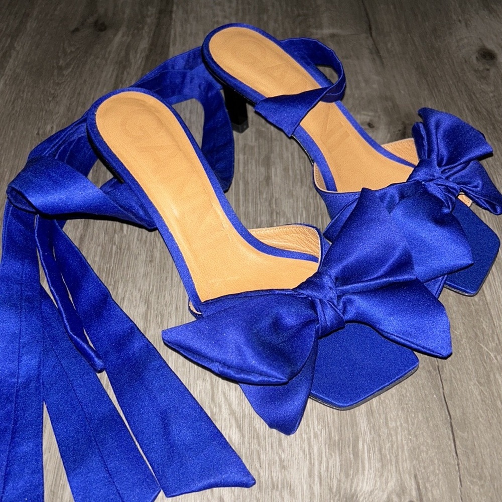 🎄FIRM PRICE🎄 Ganni Bow Ankle Tie Sandal